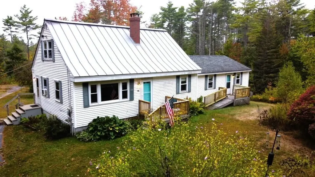 80 Loring Lane Pownal ME 04069