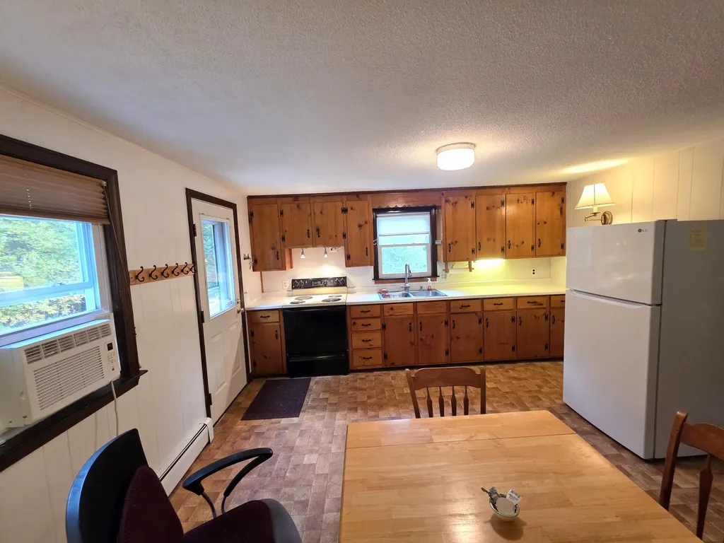 80 Loring Lane Pownal ME 04069