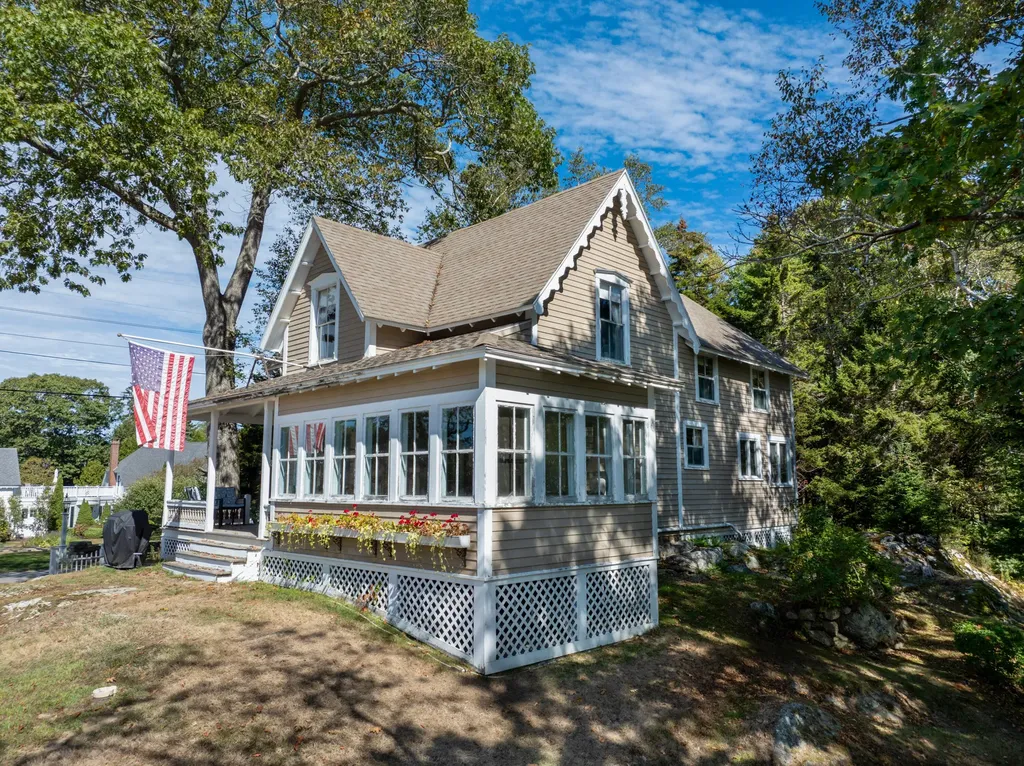 83 Central Avenue Brunswick ME 04011