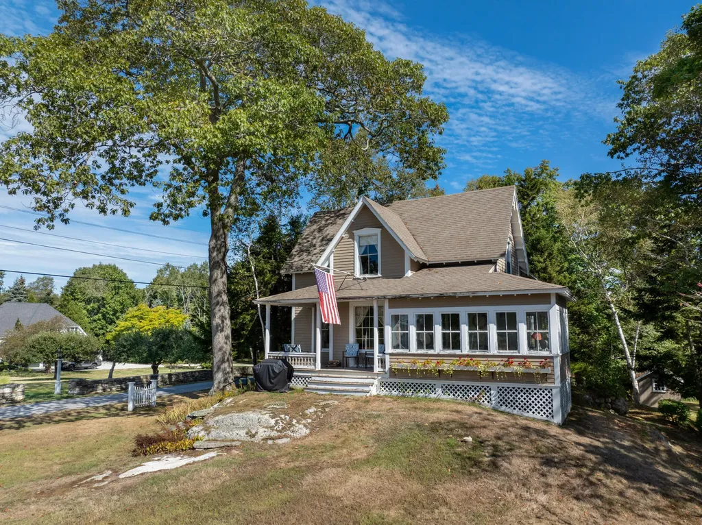 83 Central Avenue Brunswick ME 04011