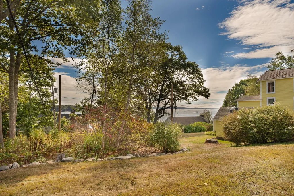 83 Central Avenue Brunswick ME 04011
