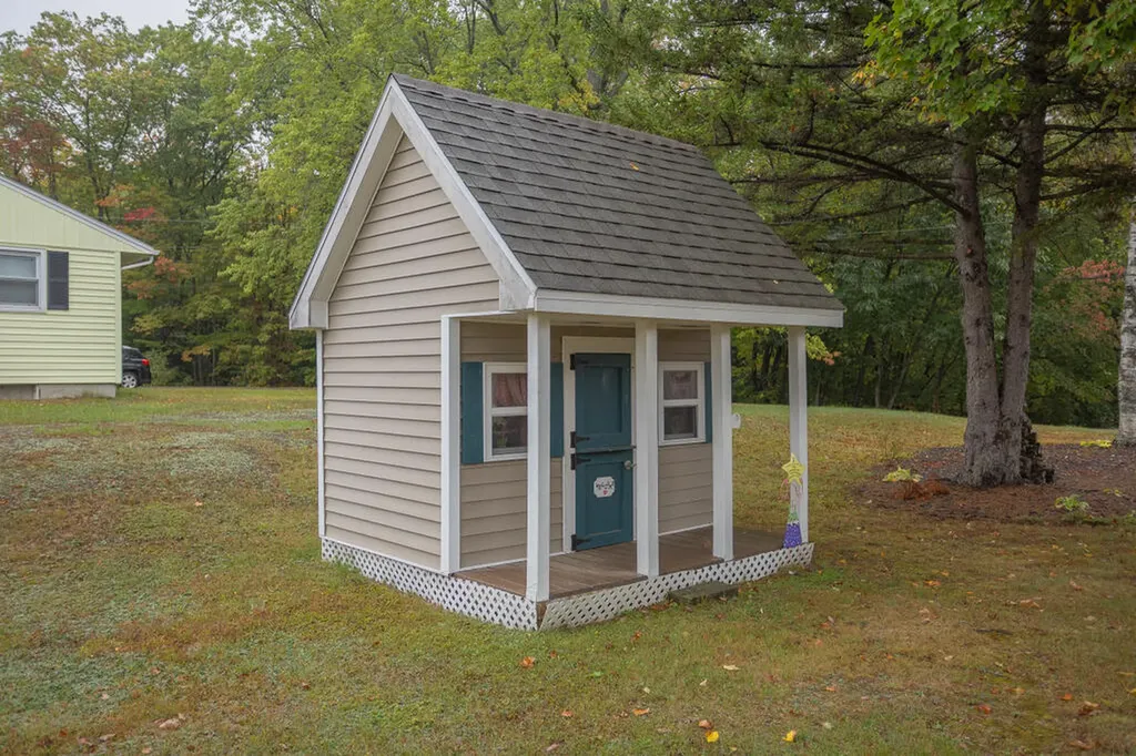 17 Oak Street Jay ME 04239