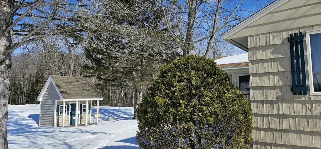 17 Oak Street Jay ME 04239
