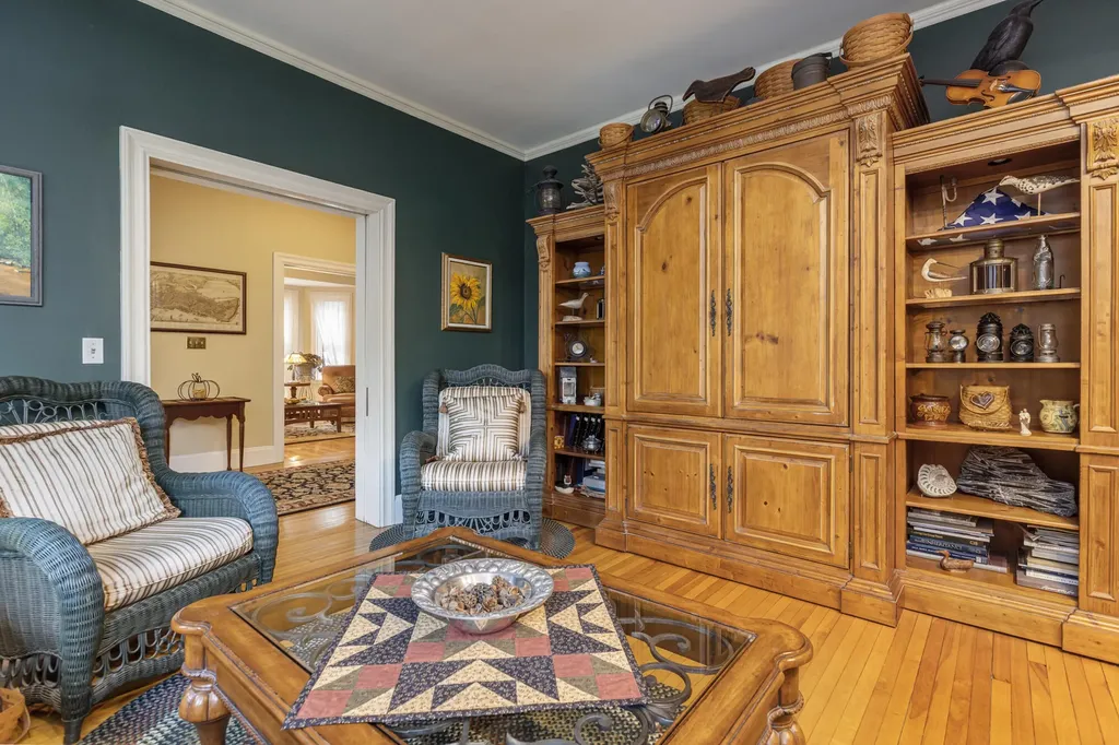 40 Neal Street Portland ME 04102