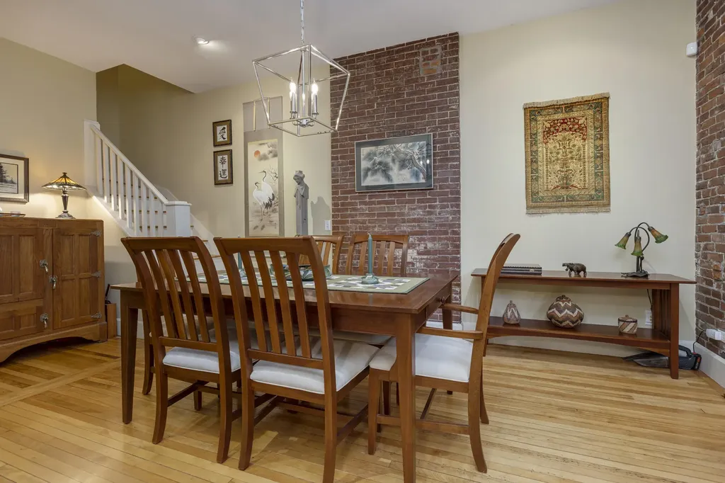 40 Neal Street Portland ME 04102