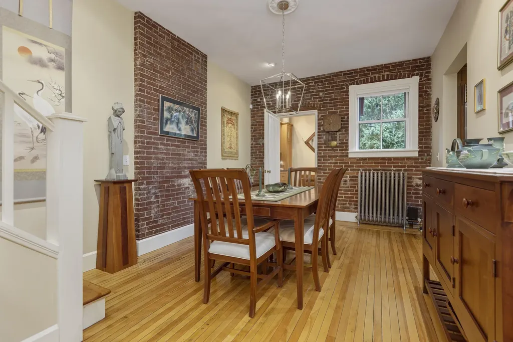 40 Neal Street Portland ME 04102