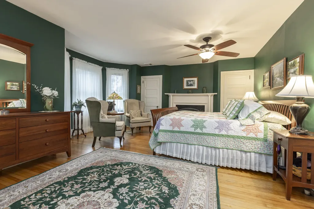 40 Neal Street Portland ME 04102
