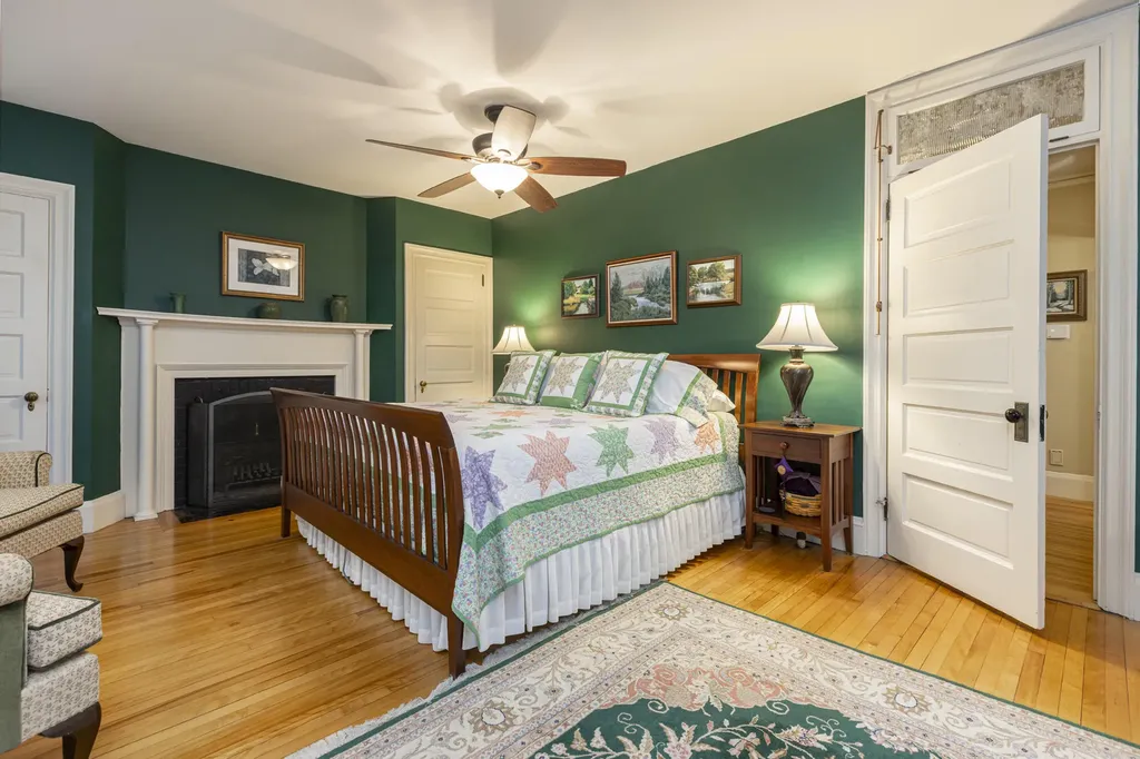 40 Neal Street Portland ME 04102