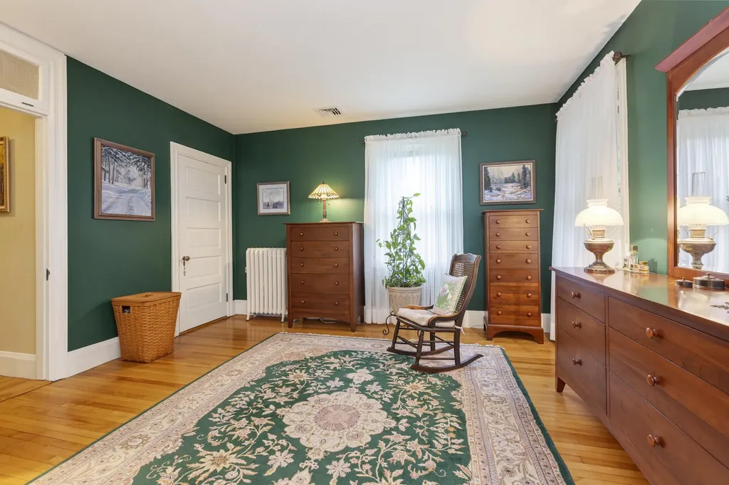 40 Neal Street Portland ME 04102