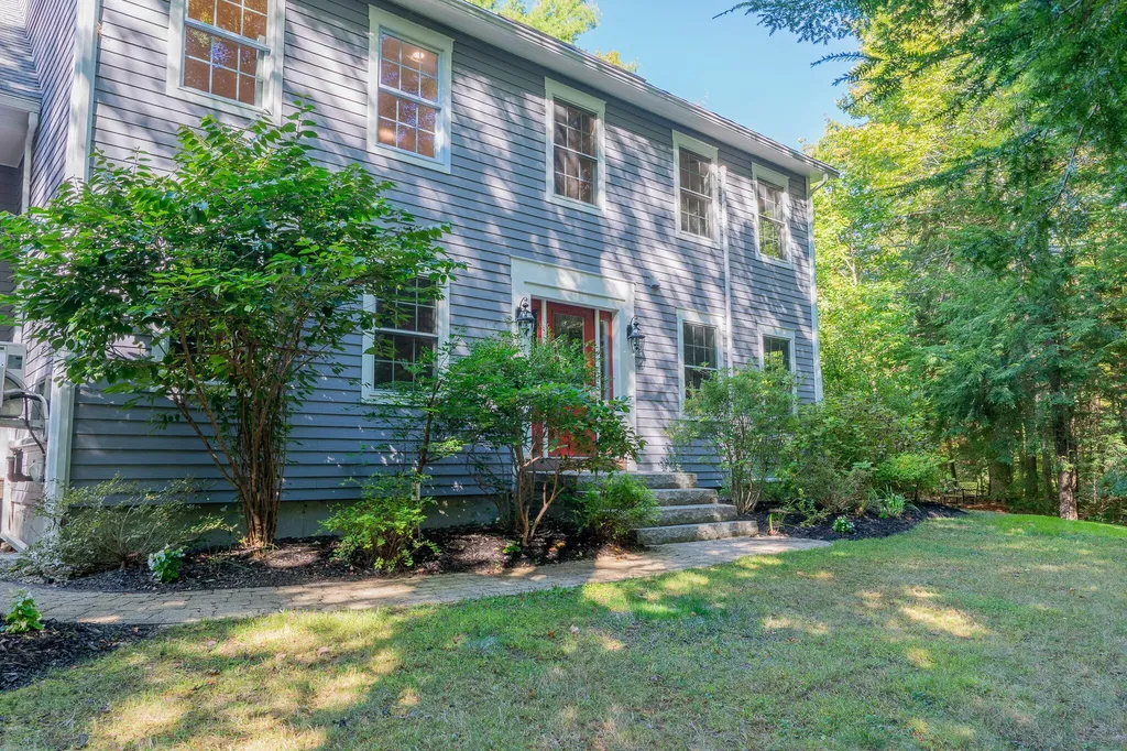 9 Whippoorwill Lane Durham ME 04222