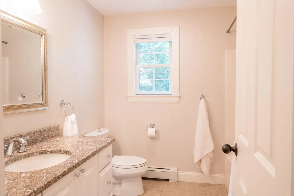 9 Whippoorwill Lane Durham ME 04222