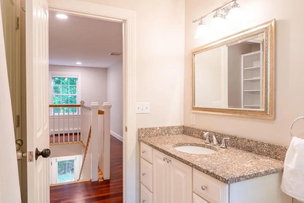 9 Whippoorwill Lane Durham ME 04222