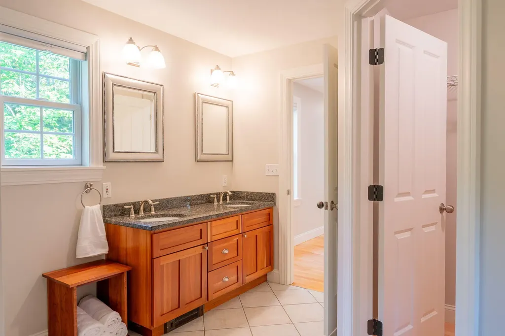 9 Whippoorwill Lane Durham ME 04222