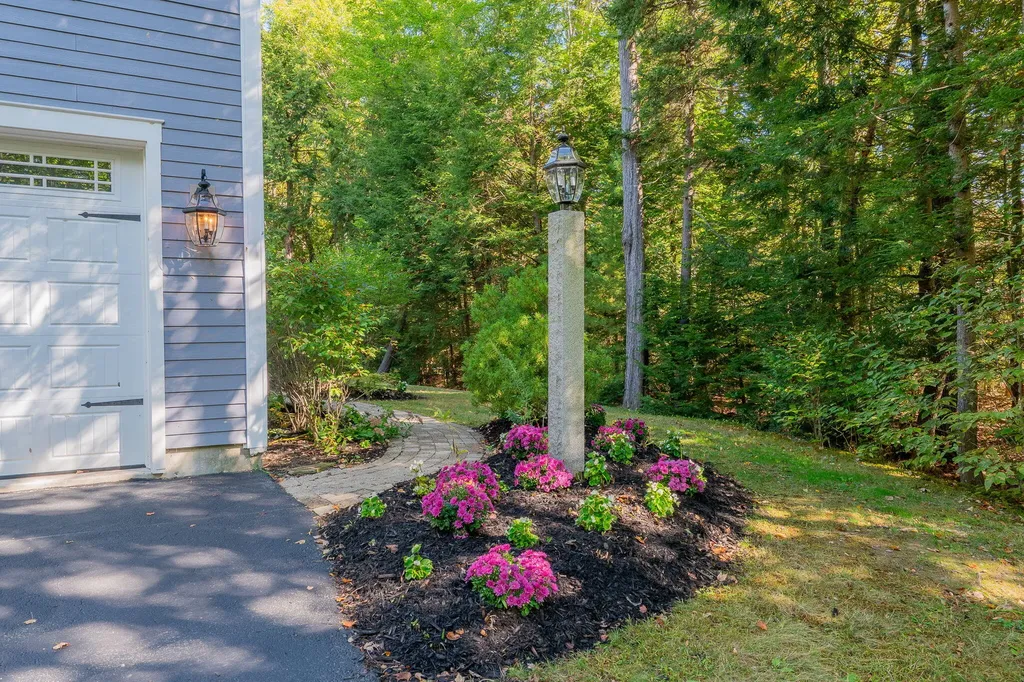 9 Whippoorwill Lane Durham ME 04222