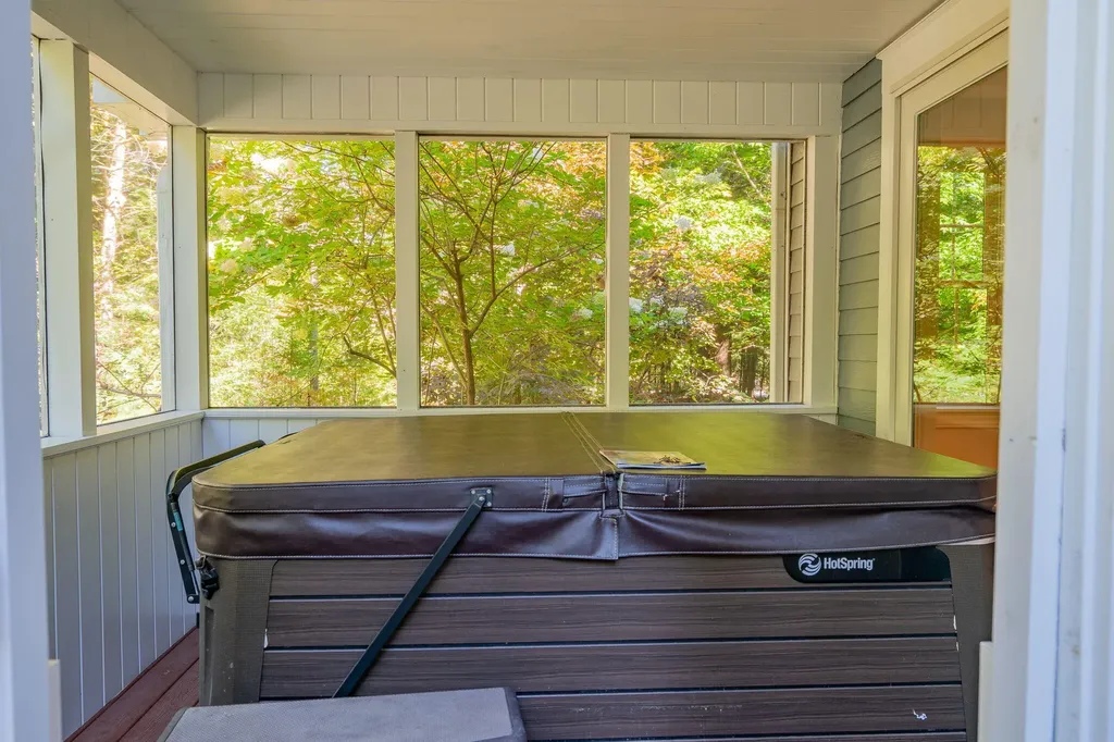 9 Whippoorwill Lane Durham ME 04222