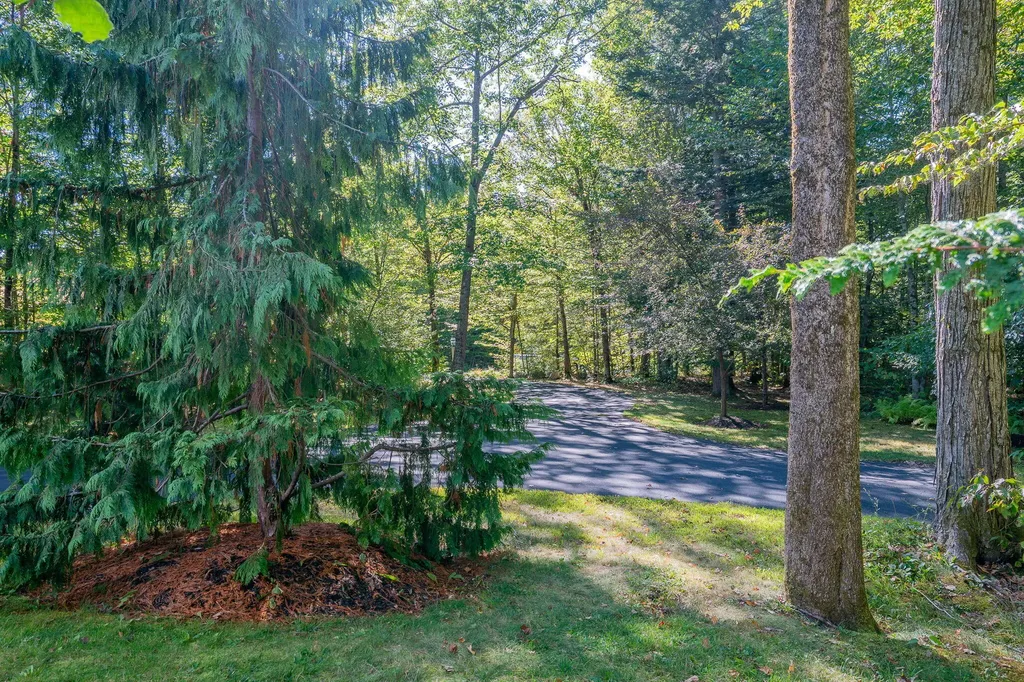 9 Whippoorwill Lane Durham ME 04222