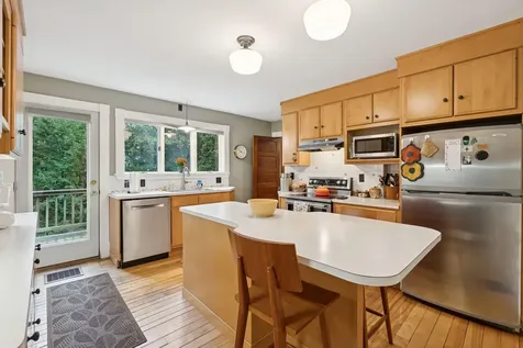 10 Warren Street Hallowell ME 04347