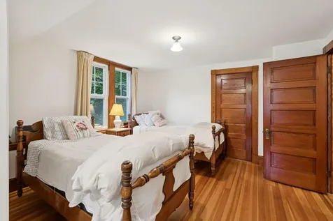 10 Warren Street Hallowell ME 04347