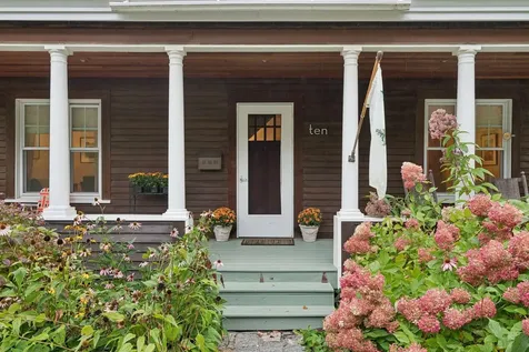 10 Warren Street Hallowell ME 04347