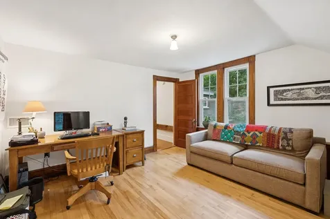 10 Warren Street Hallowell ME 04347