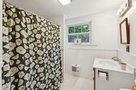 10 Warren Street Hallowell ME 04347