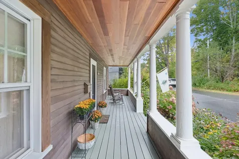 10 Warren Street Hallowell ME 04347