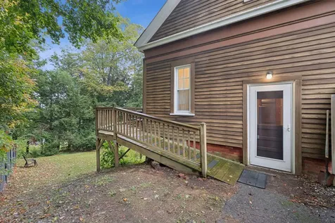 10 Warren Street Hallowell ME 04347