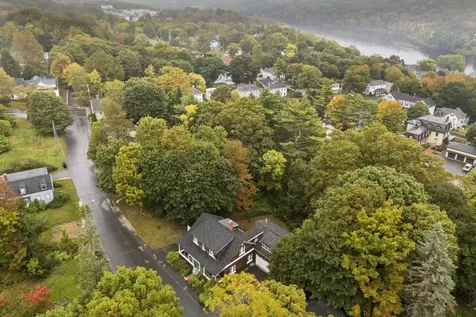 10 Warren Street Hallowell ME 04347