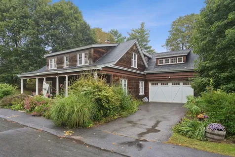 10 Warren Street Hallowell ME 04347