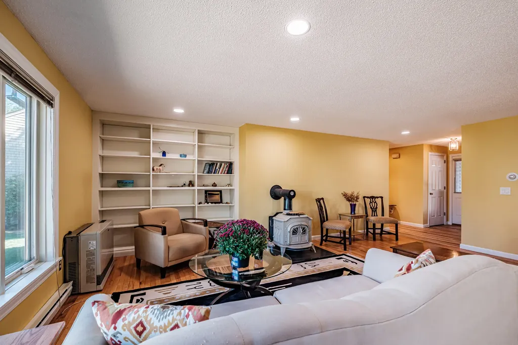 2 Brookmere Way Brunswick ME 04011