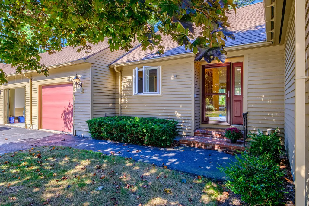 2 Brookmere Way Brunswick ME 04011