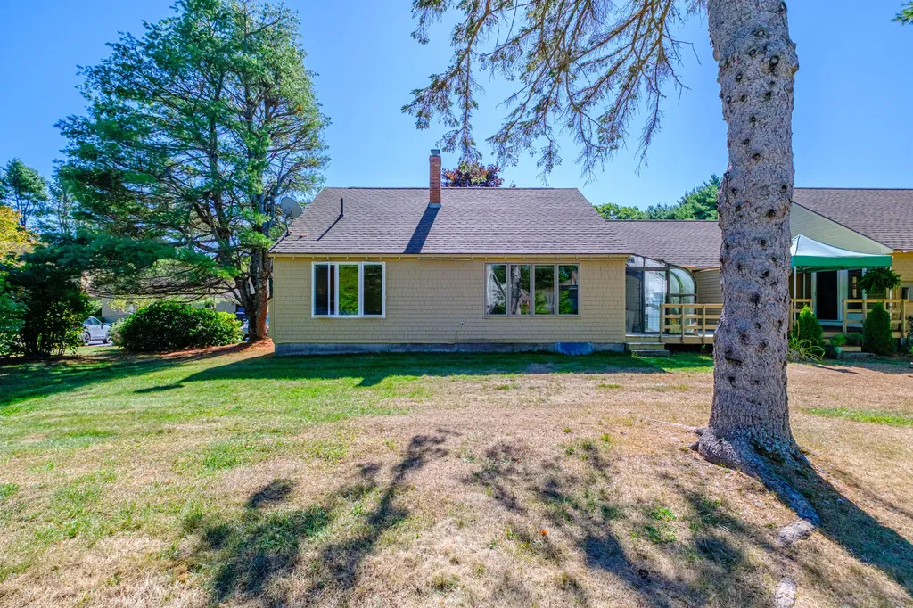 2 Brookmere Way Brunswick ME 04011