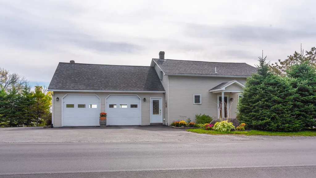 150 Cleveland Road Saint Agatha ME 04772