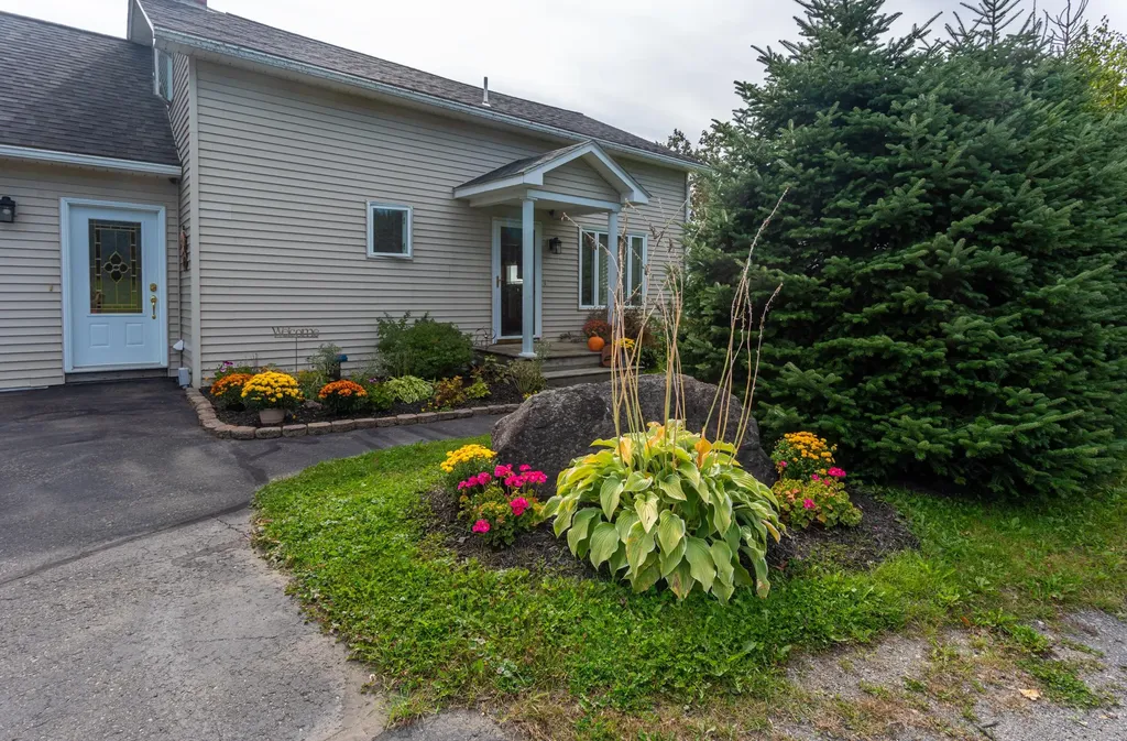 150 Cleveland Road Saint Agatha ME 04772