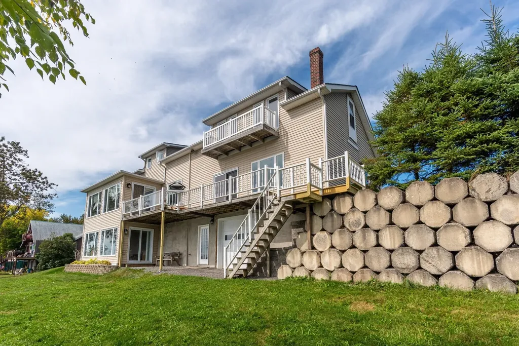 150 Cleveland Road Saint Agatha ME 04772