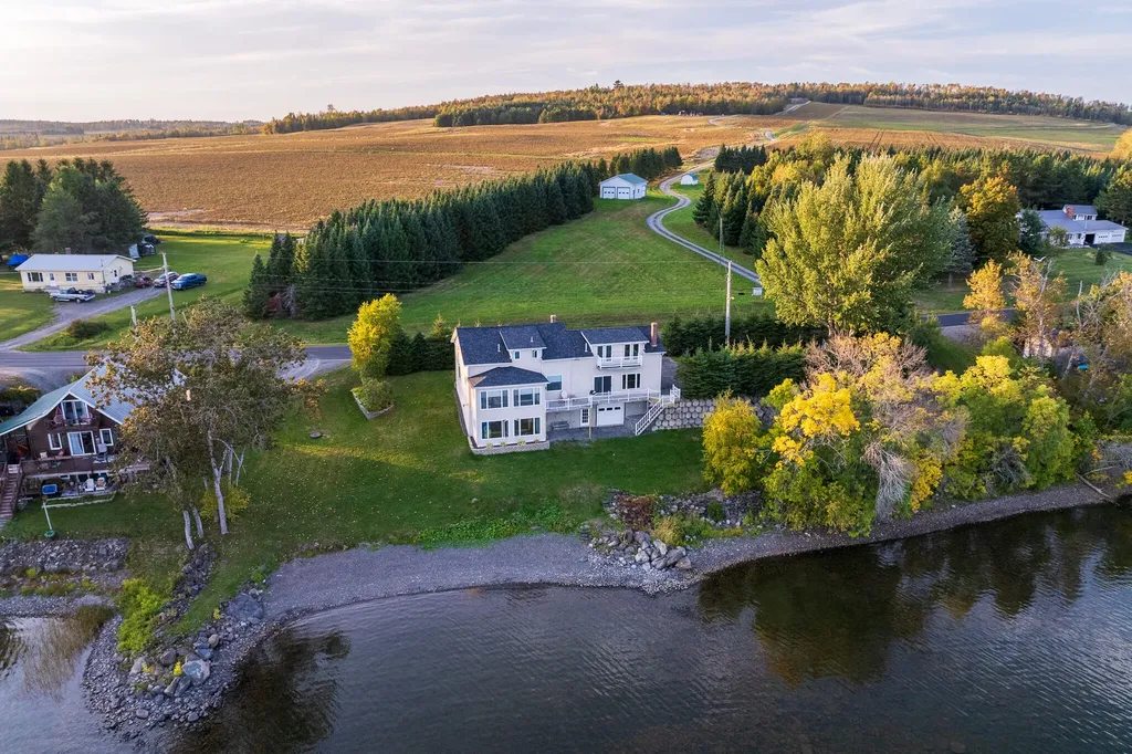 150 Cleveland Road Saint Agatha ME 04772