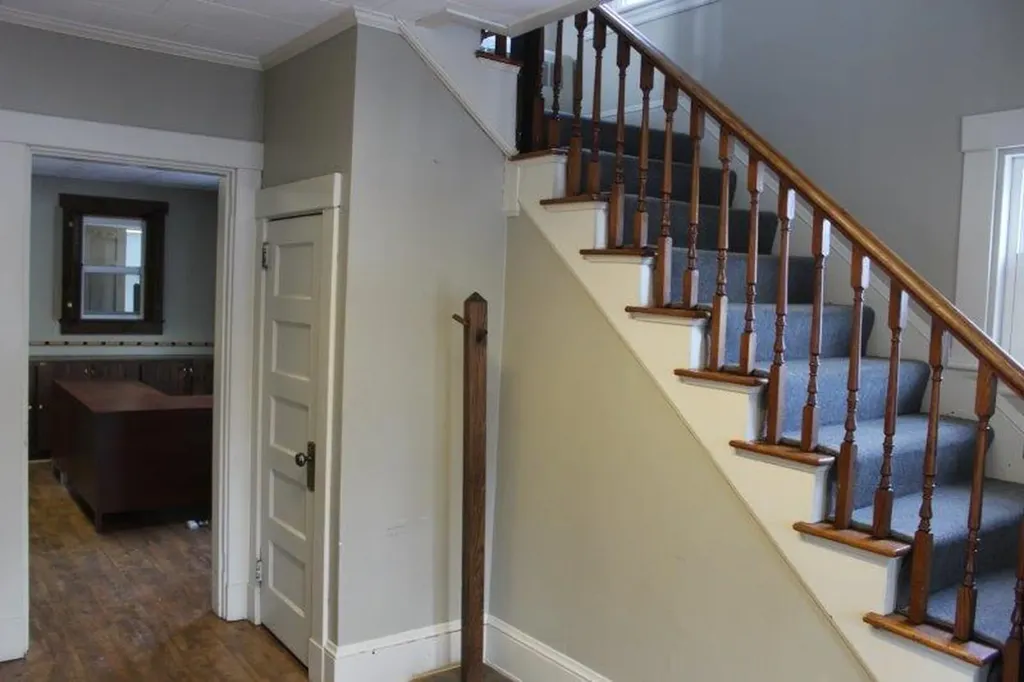 49 W Broadway Lincoln ME 04457