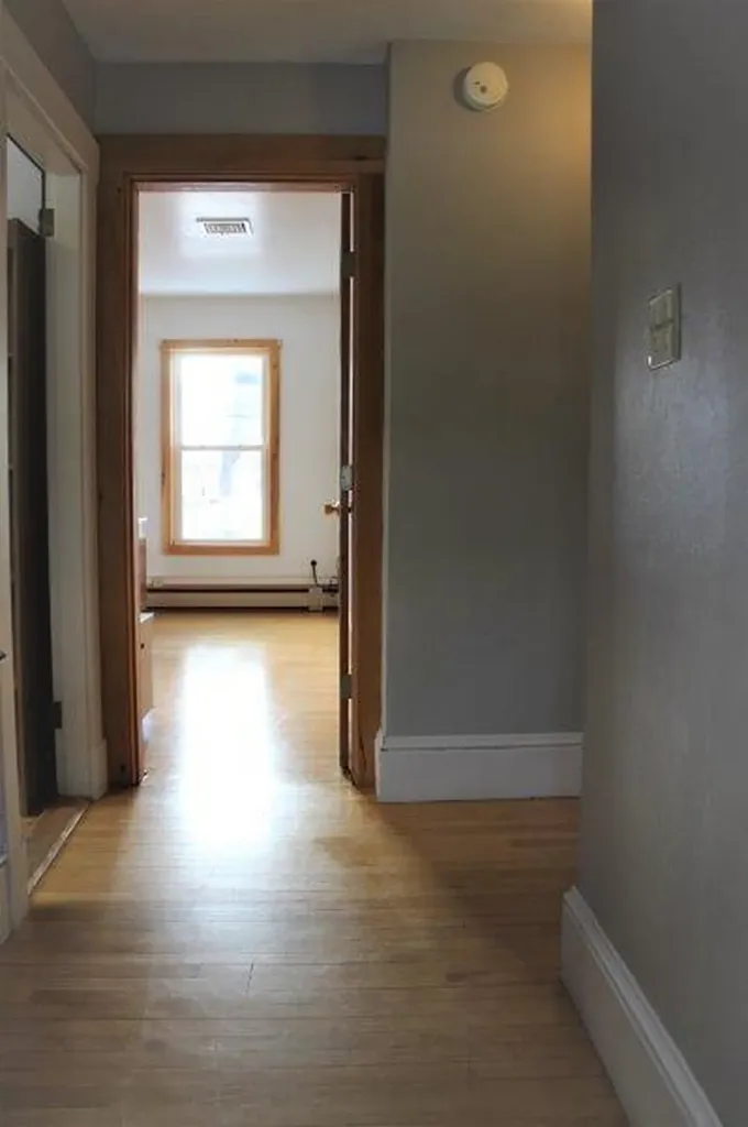 49 W Broadway Lincoln ME 04457