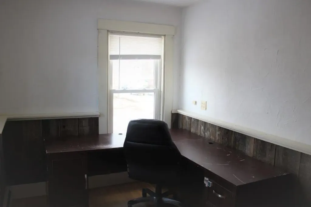 49 W Broadway Lincoln ME 04457