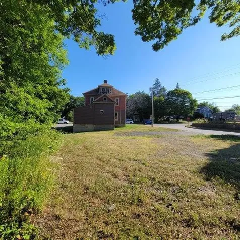 49 W Broadway Lincoln ME 04457
