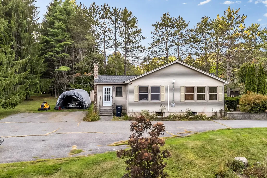 207 Finson Road Bangor ME 04401
