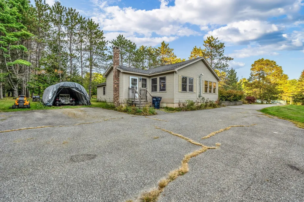 207 Finson Road Bangor ME 04401