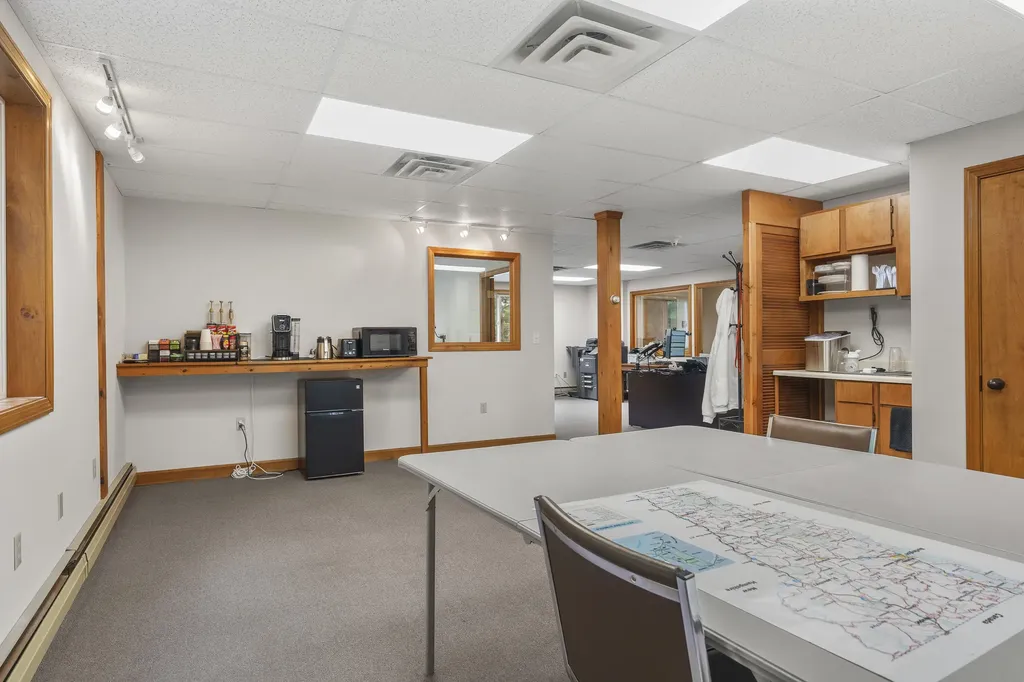 22 Parkers Way Brunswick ME 04011