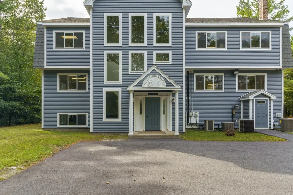 22 Parkers Way Brunswick ME 04011
