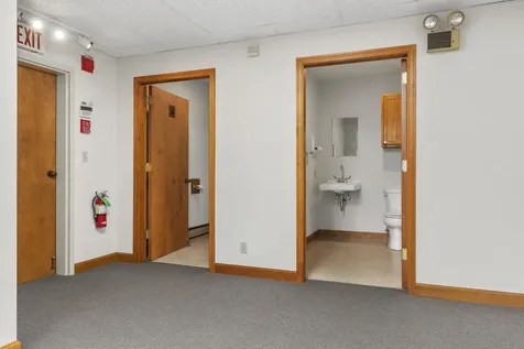 22 Parkers Way Brunswick ME 04011
