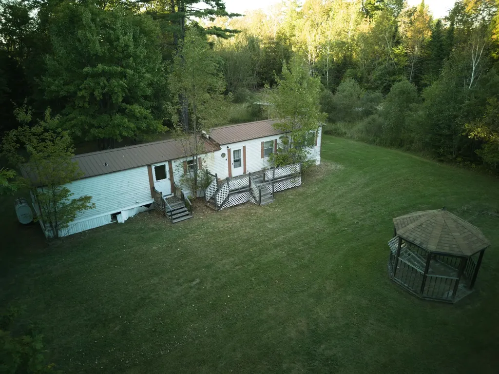 965 Mount Pleasant Road Stetson ME 04488