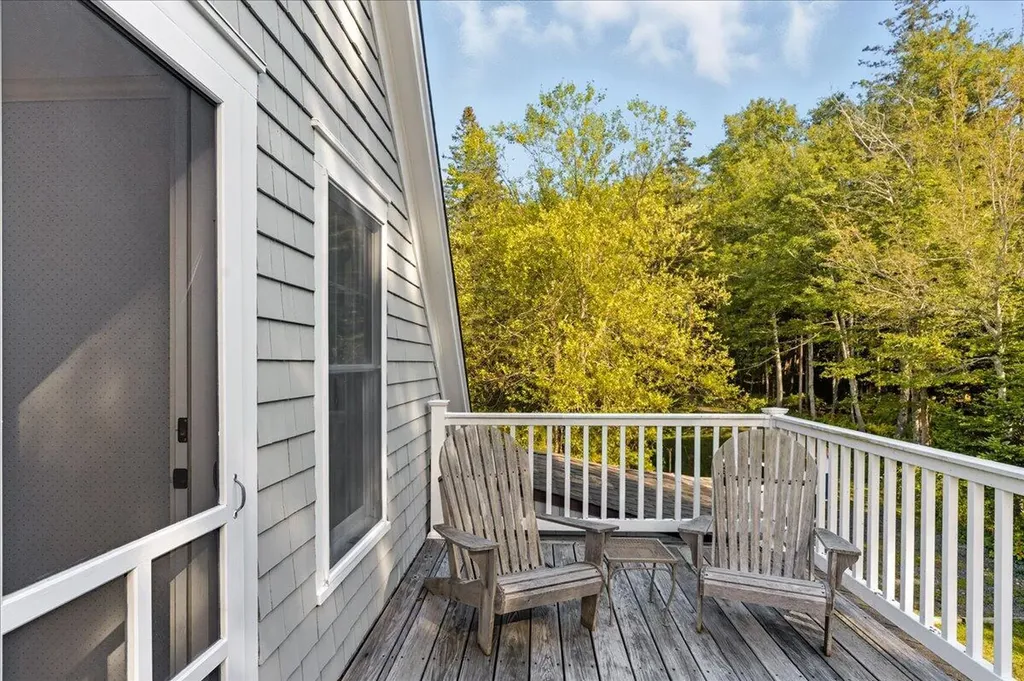 39 Eastman Lane Deer Isle ME 04627