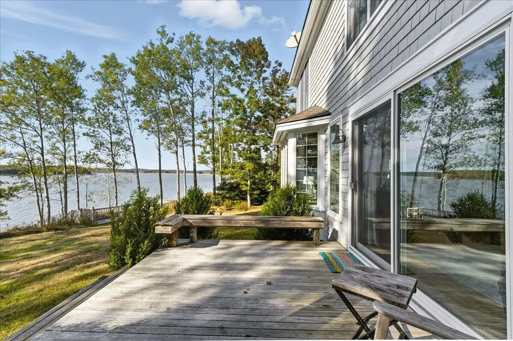 39 Eastman Lane Deer Isle ME 04627