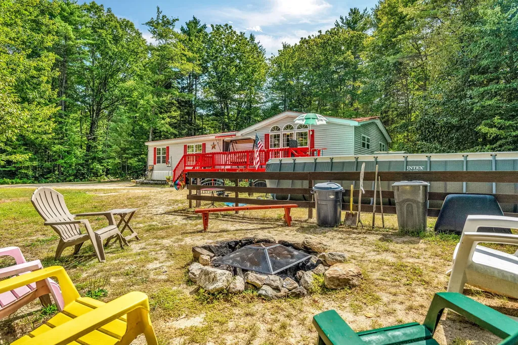 17 Harmon's Corner Road Auburn ME 04210
