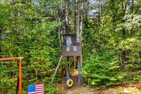 17 Harmon's Corner Road Auburn ME 04210